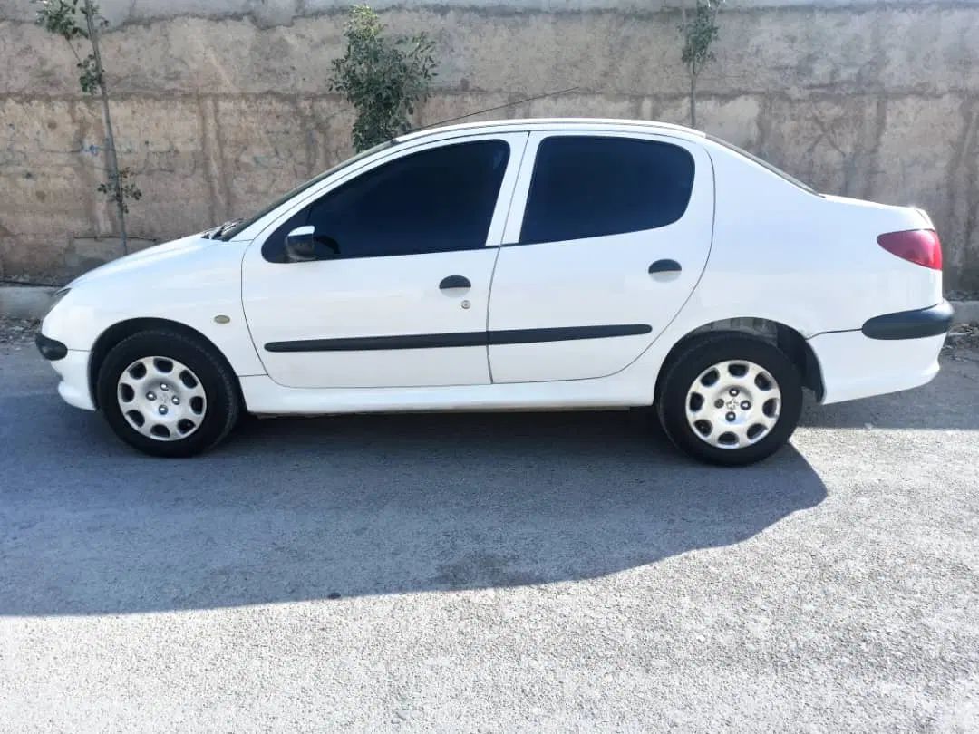 پژو ۲۰۶ صندوق دار v8 - 1397
