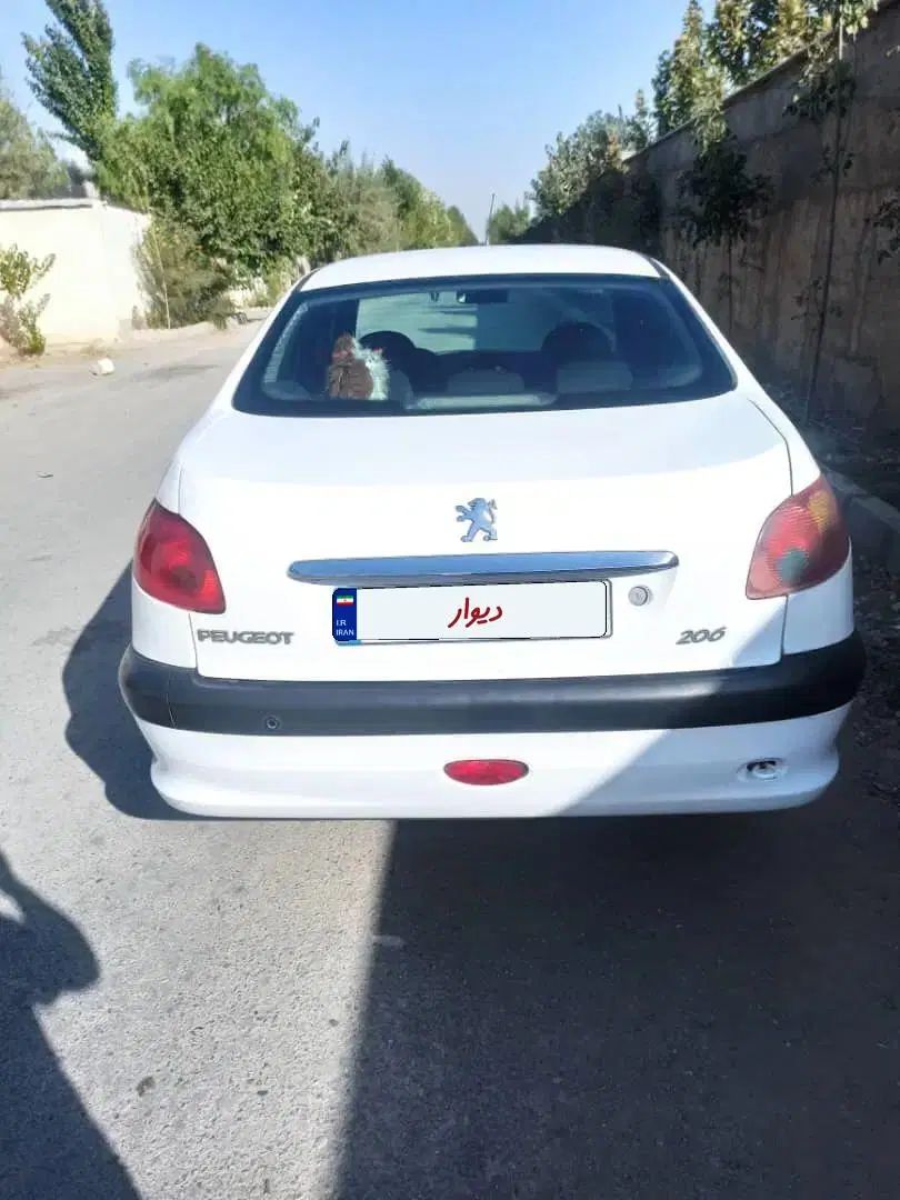پژو ۲۰۶ صندوق دار v8 - 1397
