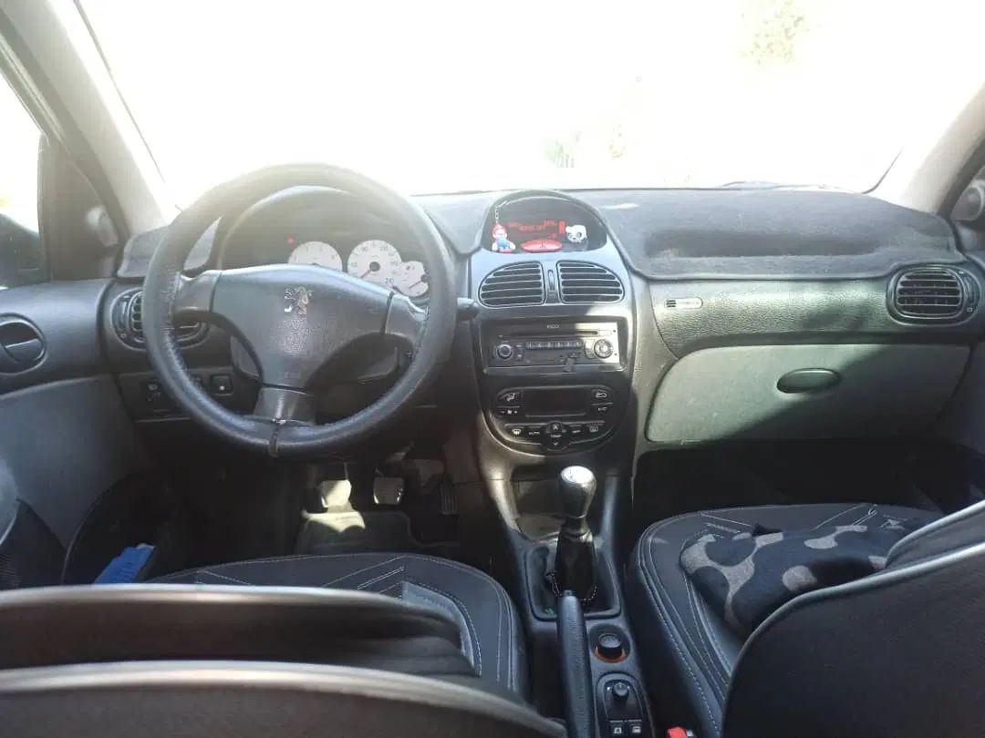 پژو ۲۰۶ صندوق دار v8 - 1397