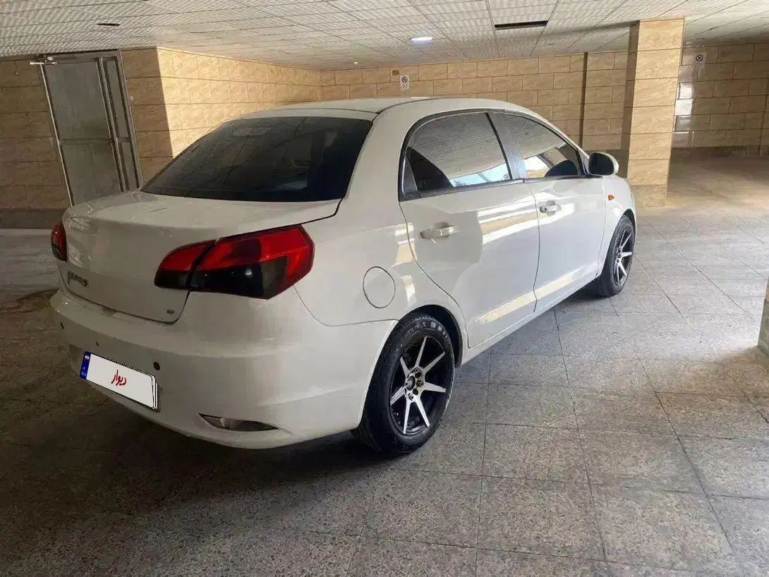 ام وی ام 315 صندوقدار اسپرت دنده‌ای - 1395