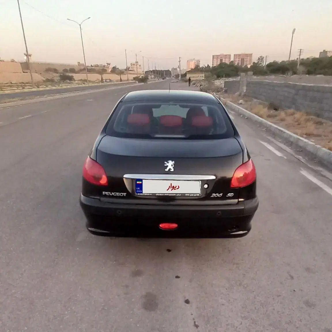 پژو ۲۰۶ صندوق دار v8 - 1396