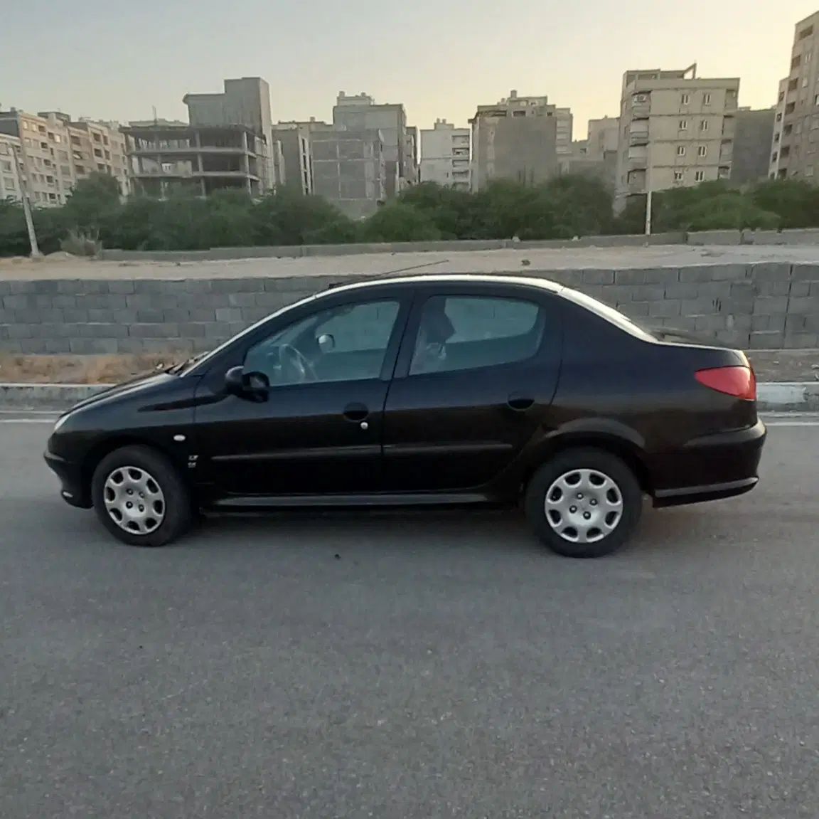پژو ۲۰۶ صندوق دار v8 - 1396