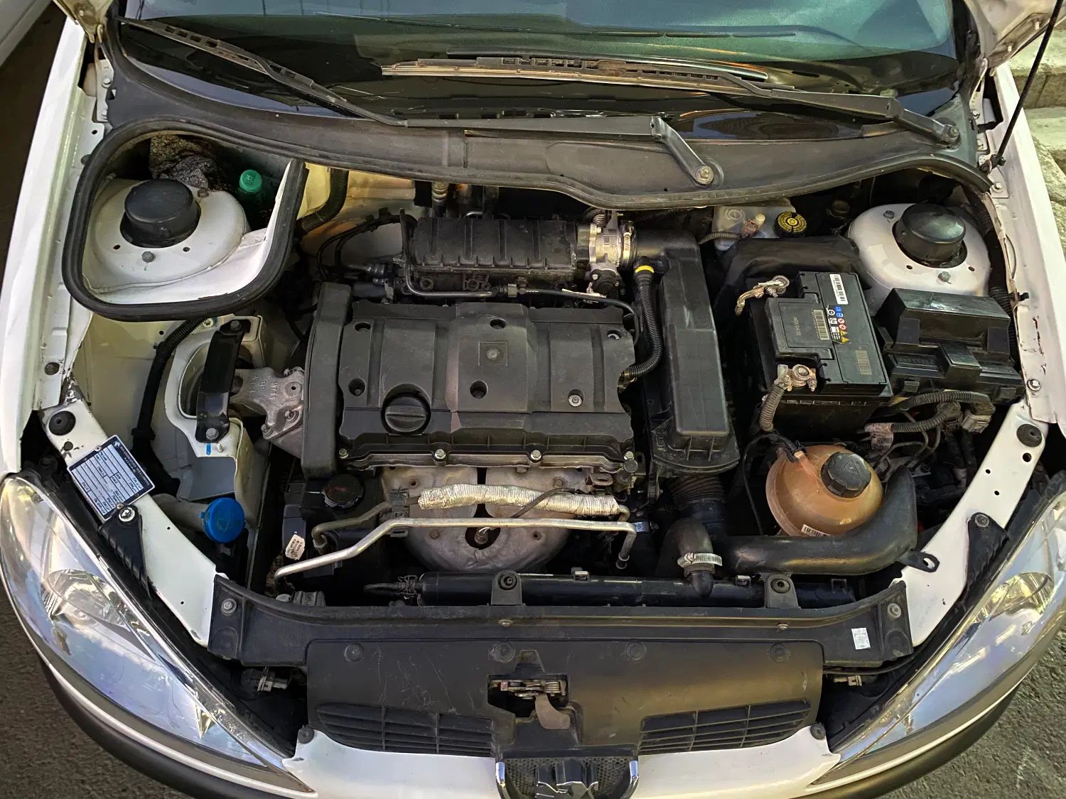 پژو ۲۰۶ صندوق دار v8 - 1394