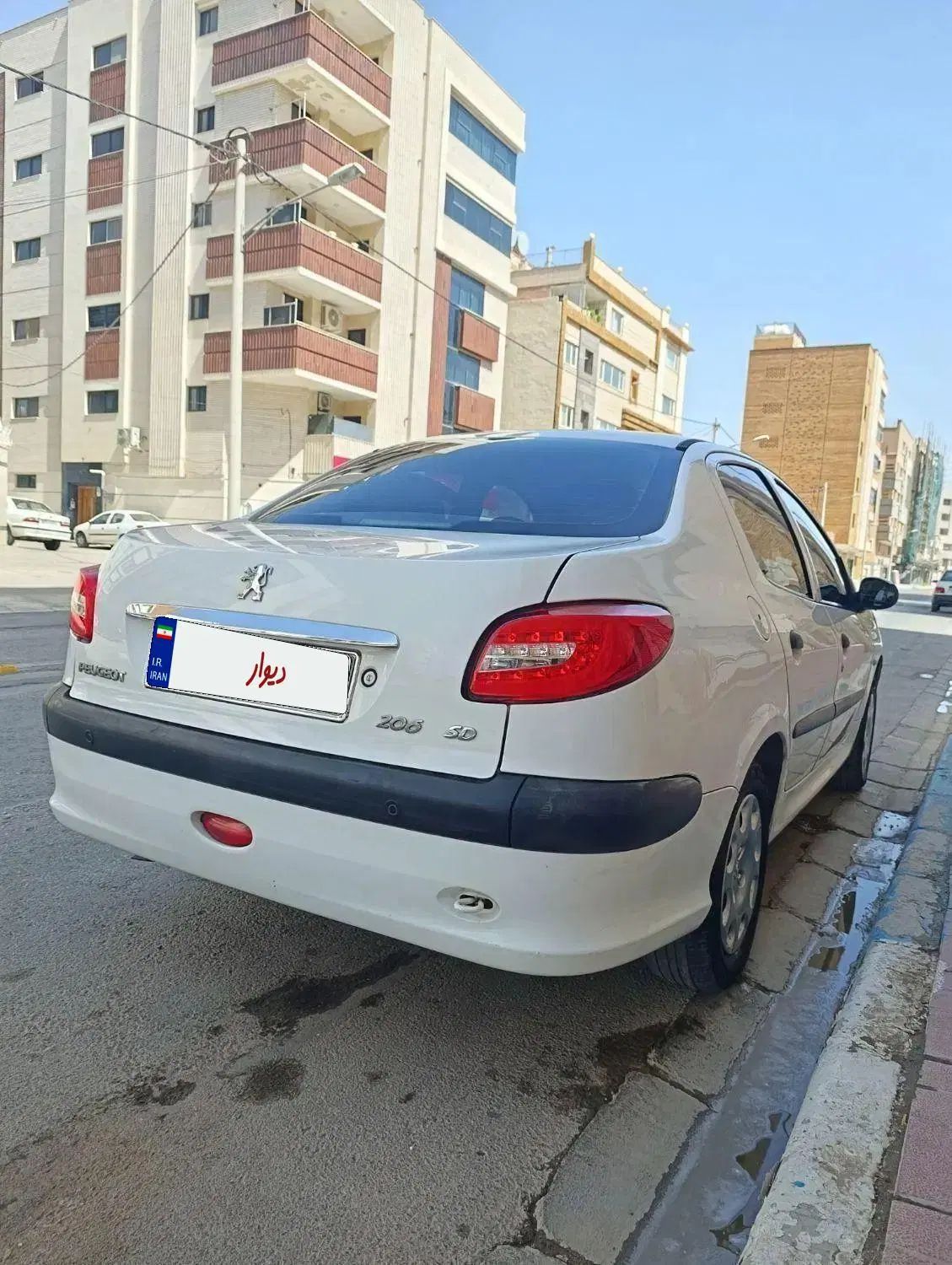 پژو ۲۰۶ صندوق دار v8 - 1394
