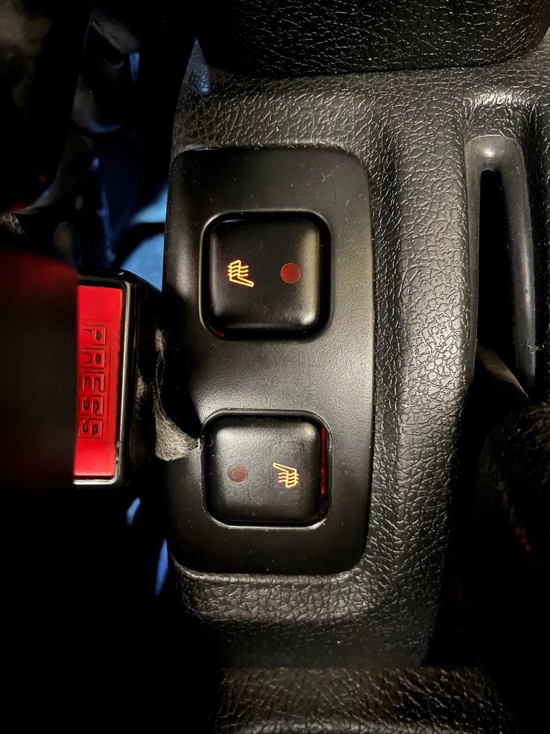 پژو ۲۰۶ صندوق دار v8 - 1390
