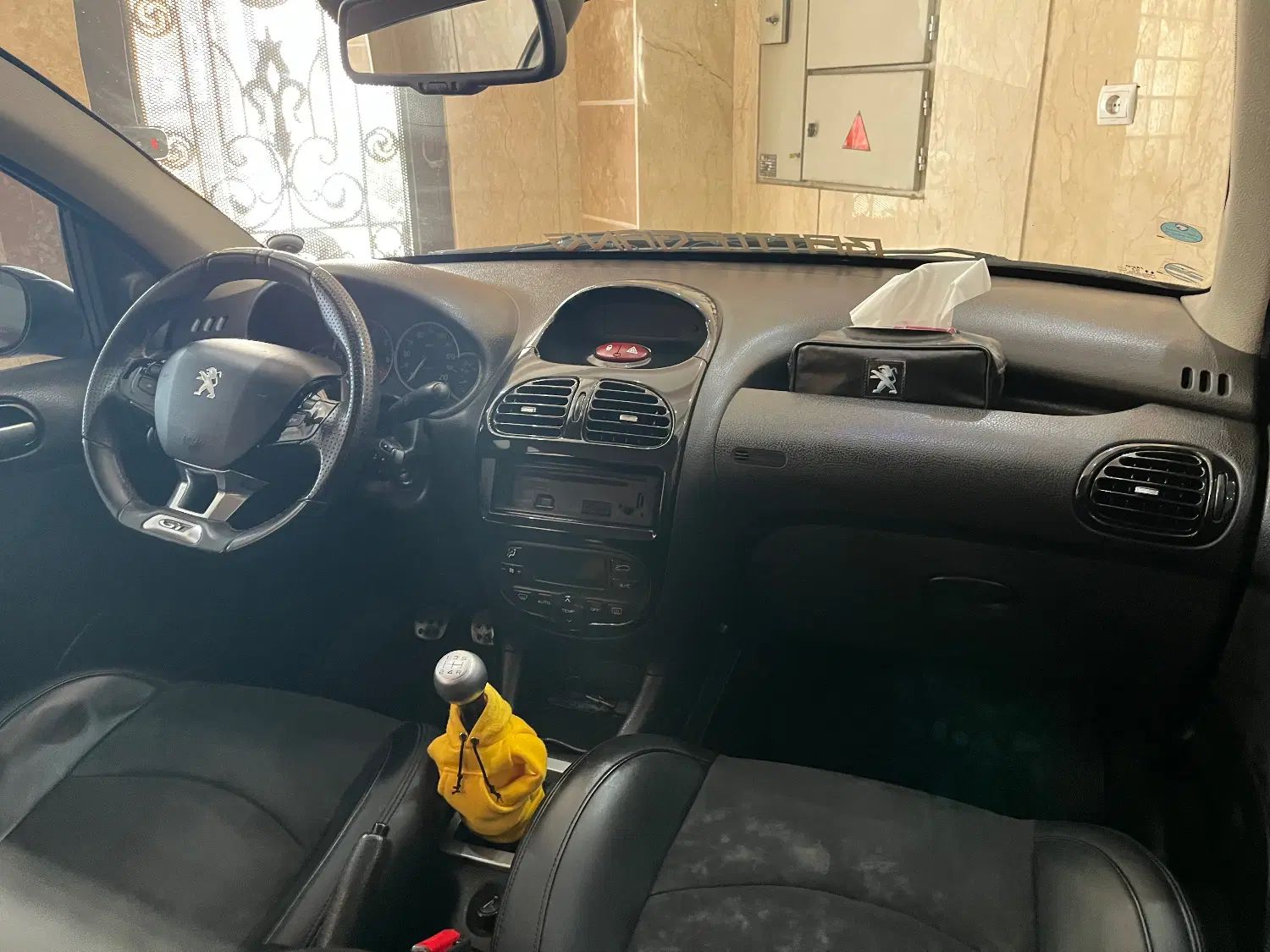 پژو ۲۰۶ صندوق دار v8 - 1390