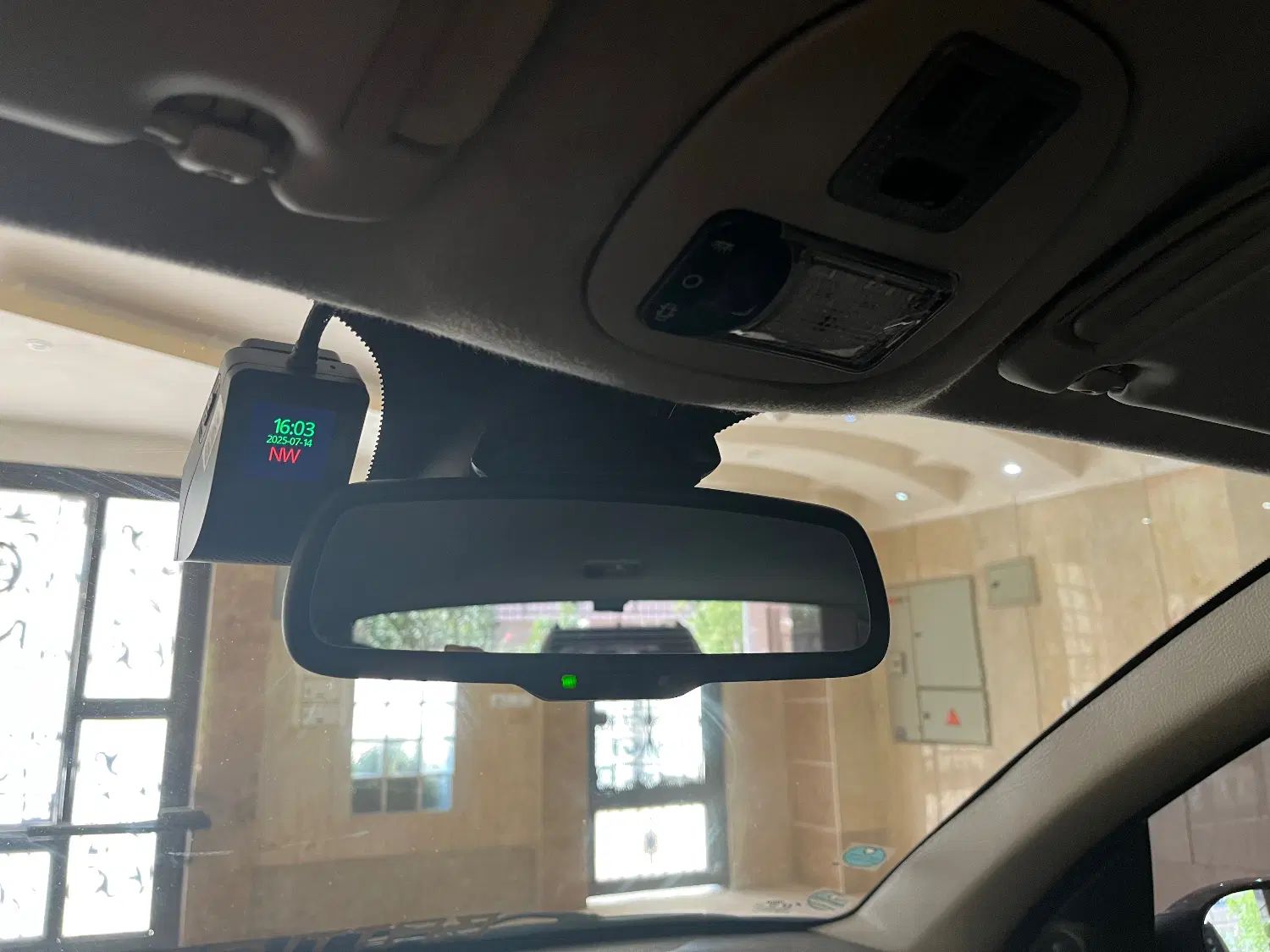 پژو ۲۰۶ صندوق دار v8 - 1390