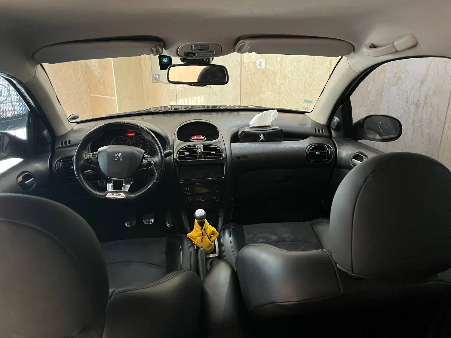 پژو ۲۰۶ صندوق دار v8 - 1390
