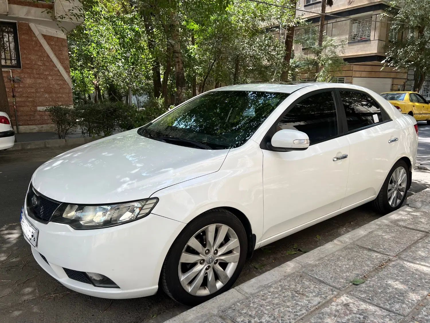 کیا سراتو 2.0 لیتر اتوماتیک GT لاین - 2010