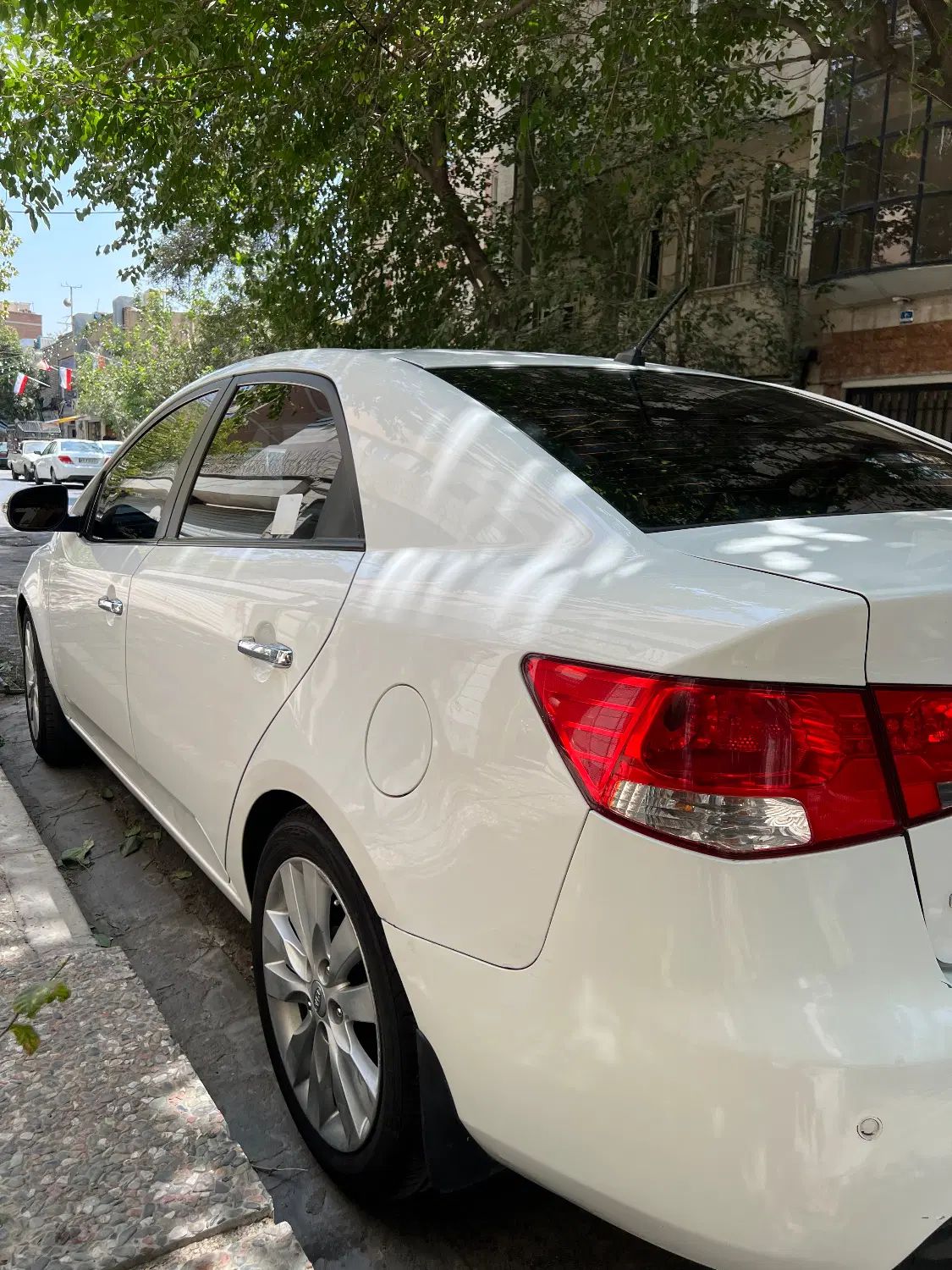 کیا سراتو 2.0 لیتر اتوماتیک GT لاین - 2010