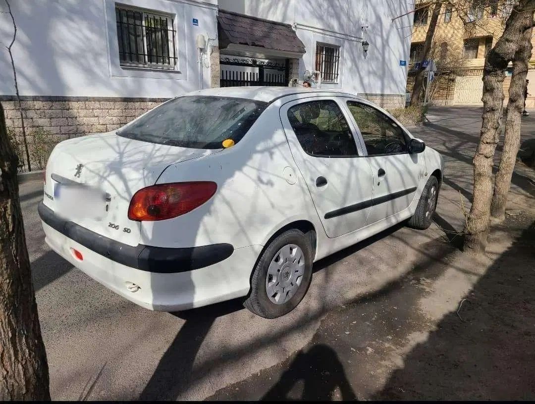 پژو ۲۰۶ صندوق دار v8 - 1393