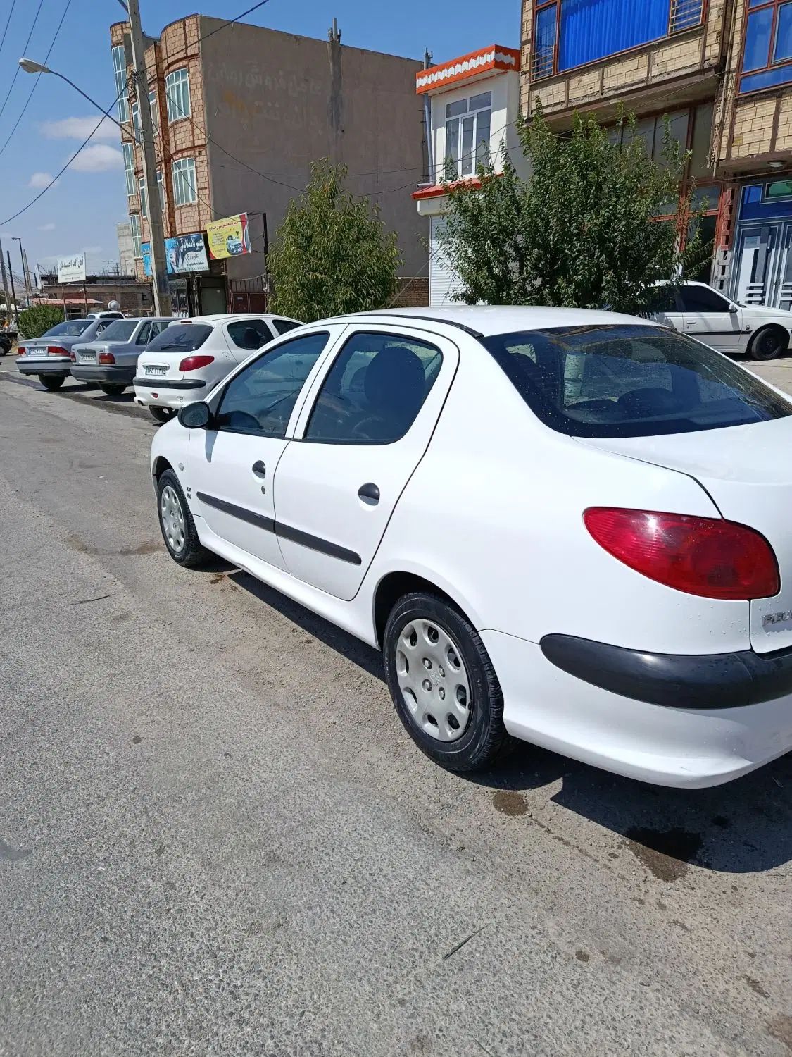 پژو ۲۰۶ صندوق دار v8 - 1396