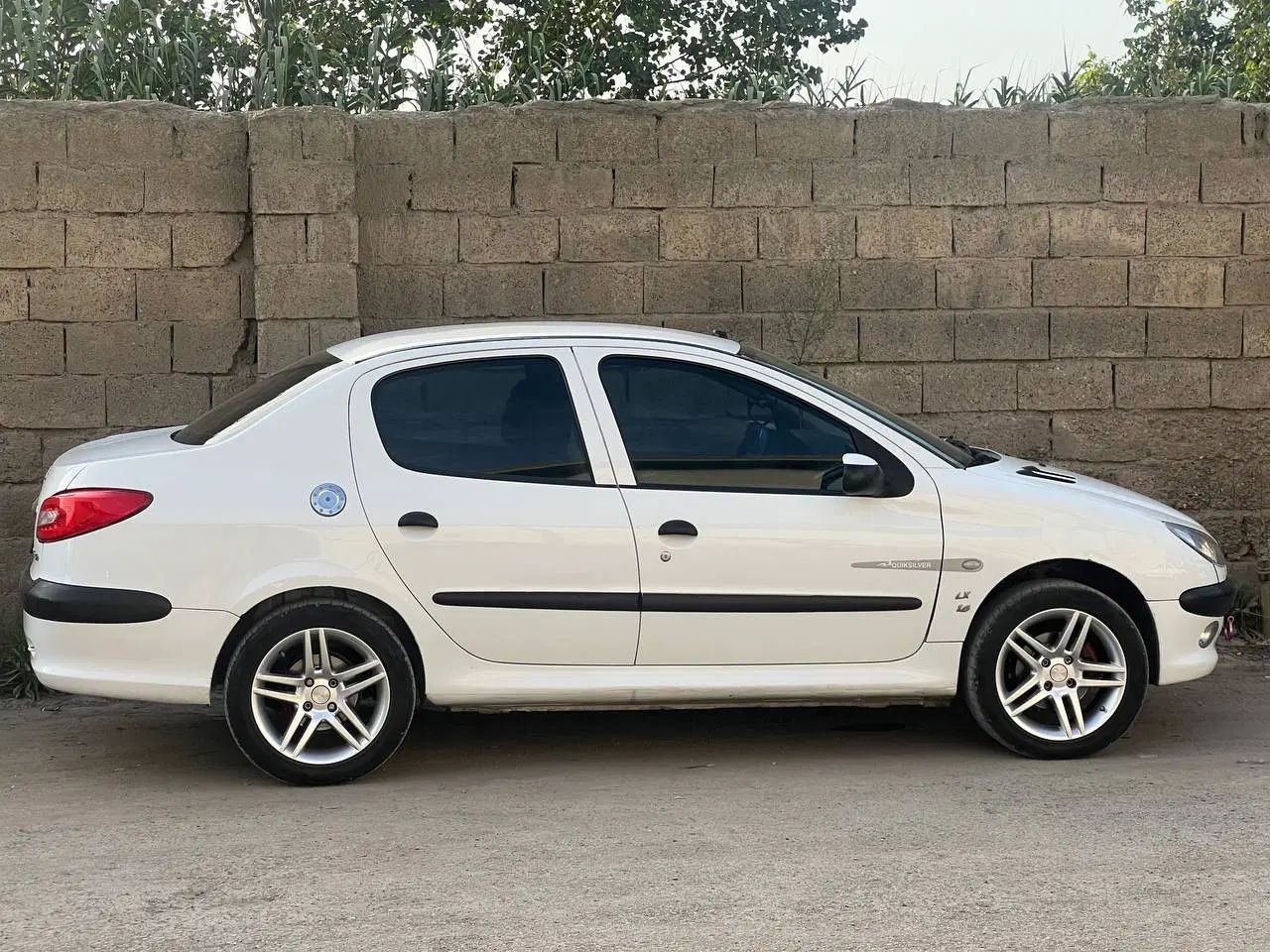 پژو ۲۰۶ صندوق دار v8 - 1390