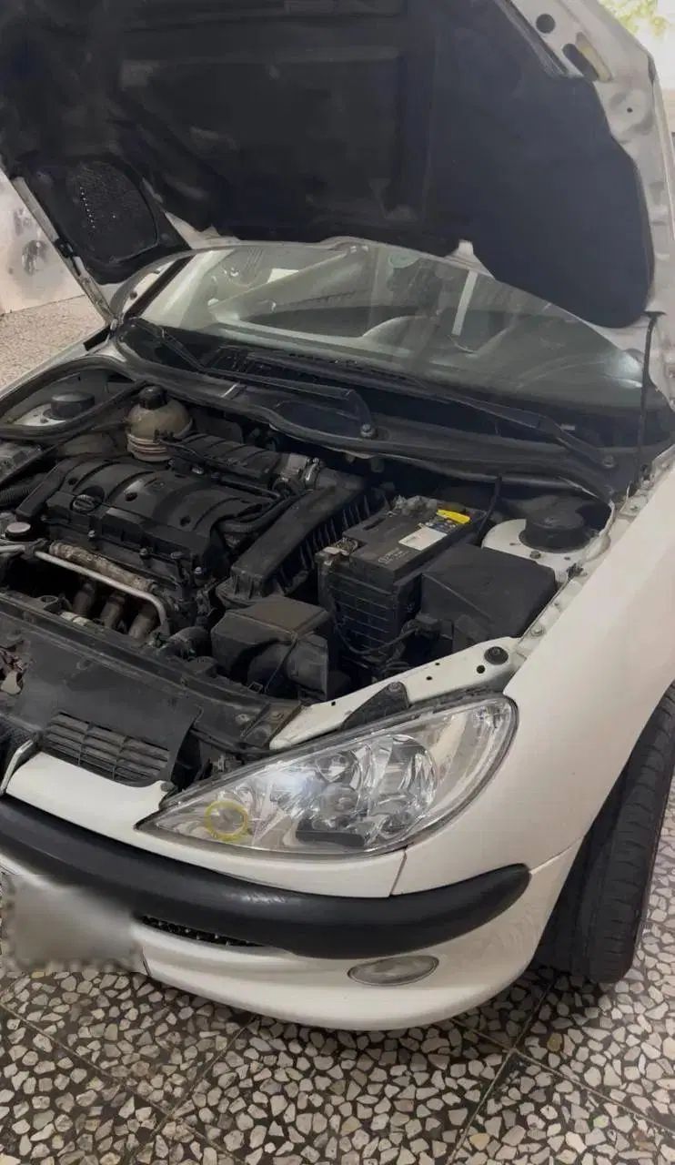 پژو ۲۰۶ صندوق دار v8 - 1390