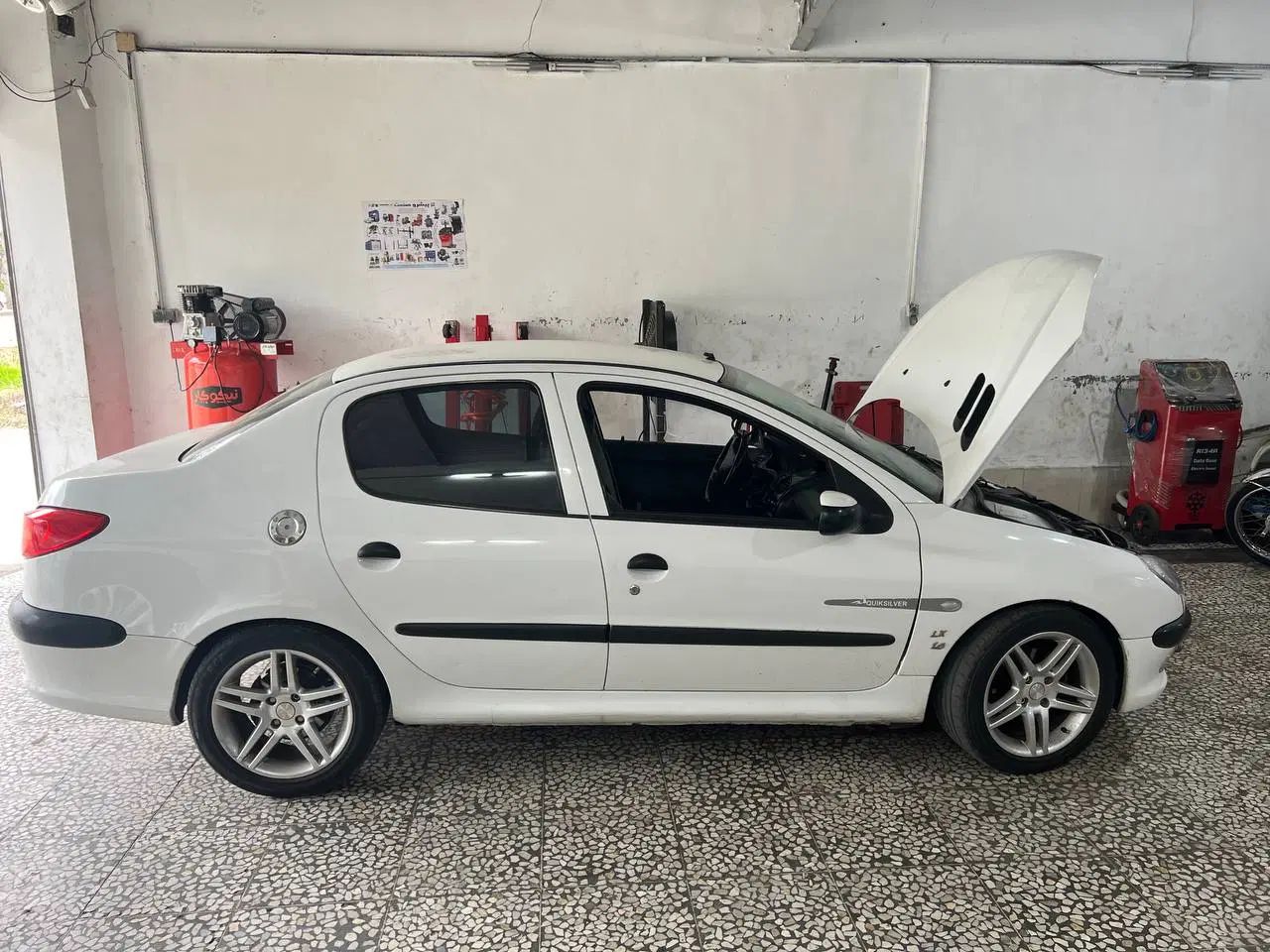 پژو ۲۰۶ صندوق دار v8 - 1390