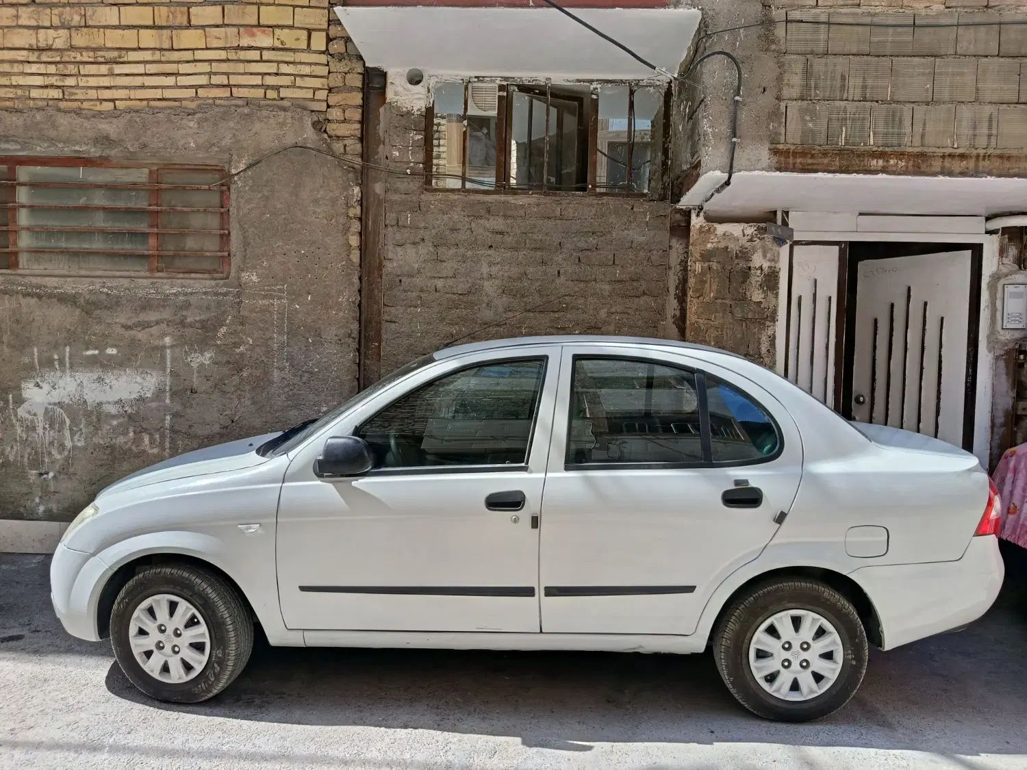 تیبا صندوق دار SX - 1399