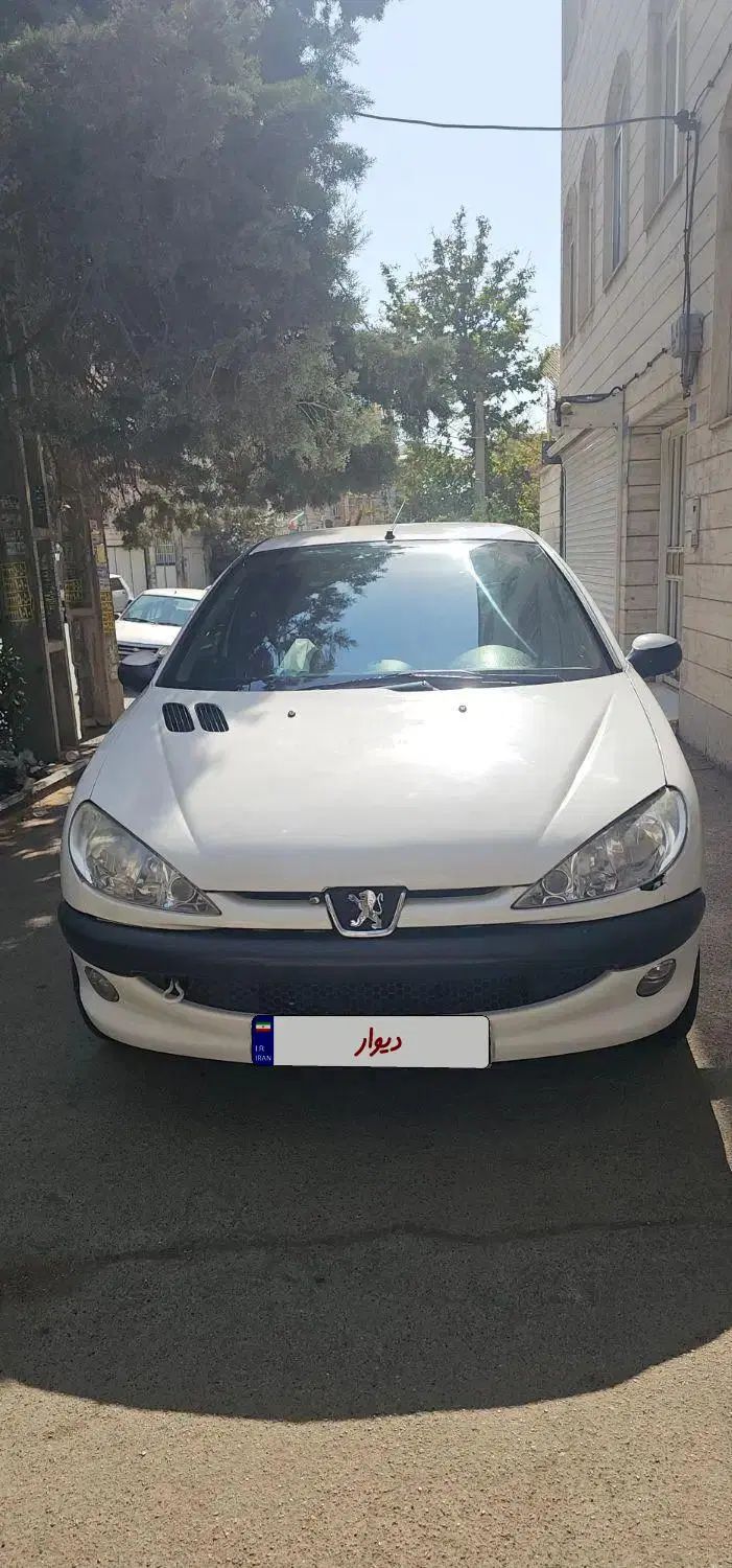 پژو ۲۰۶ صندوق دار v8 - 1389