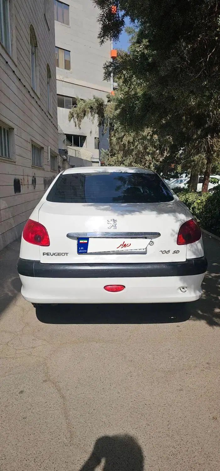 پژو ۲۰۶ صندوق دار v8 - 1389