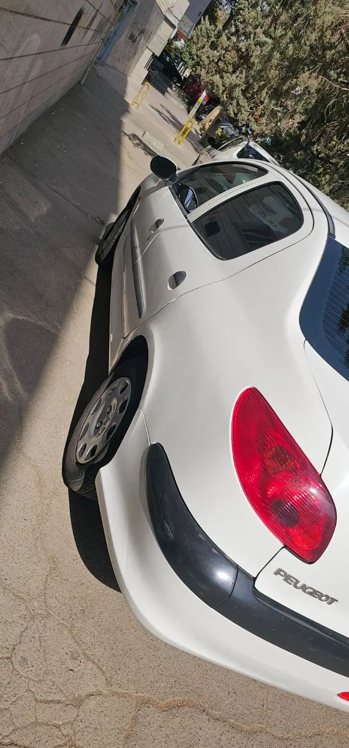 پژو ۲۰۶ صندوق دار v8 - 1389