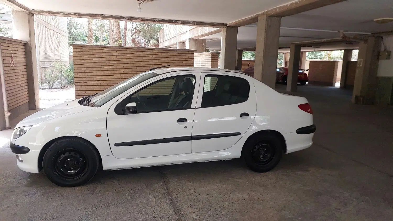 پژو ۲۰۶ صندوق دار v8 - 1390