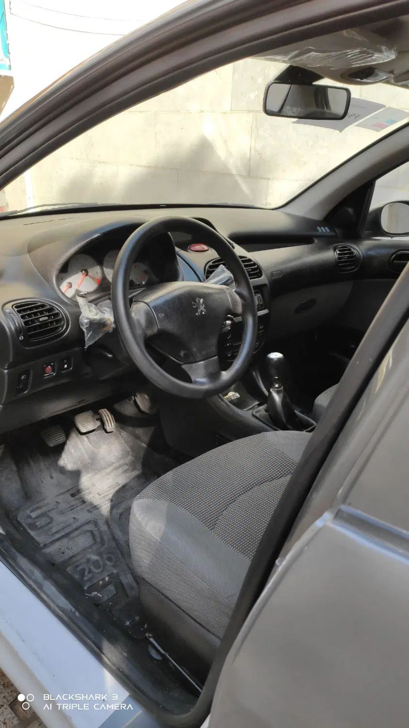 پژو ۲۰۶ صندوق دار v8 - 1395