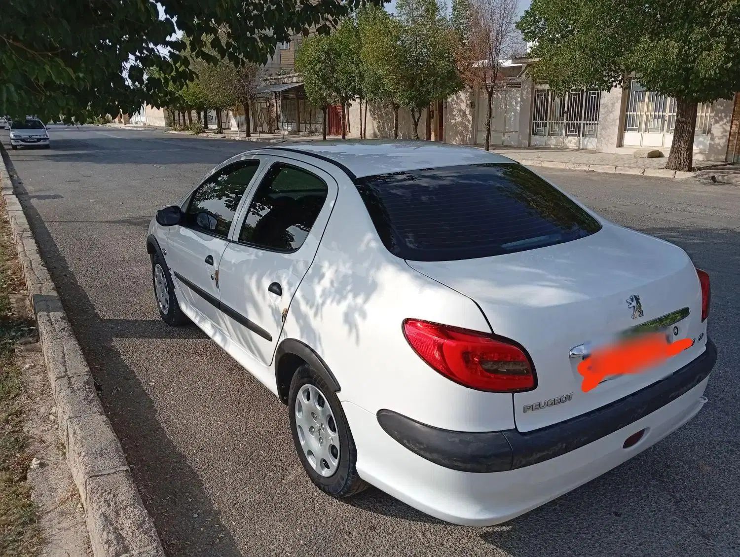 پژو ۲۰۶ صندوق دار v8 - 1394