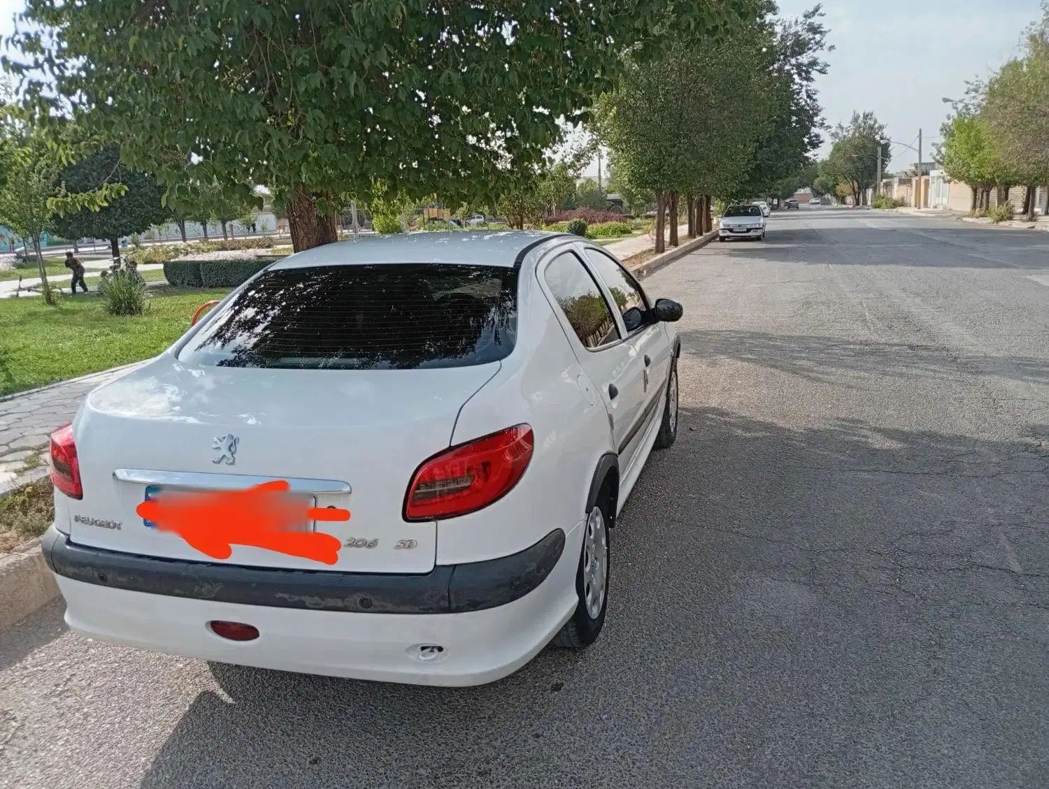 پژو ۲۰۶ صندوق دار v8 - 1394