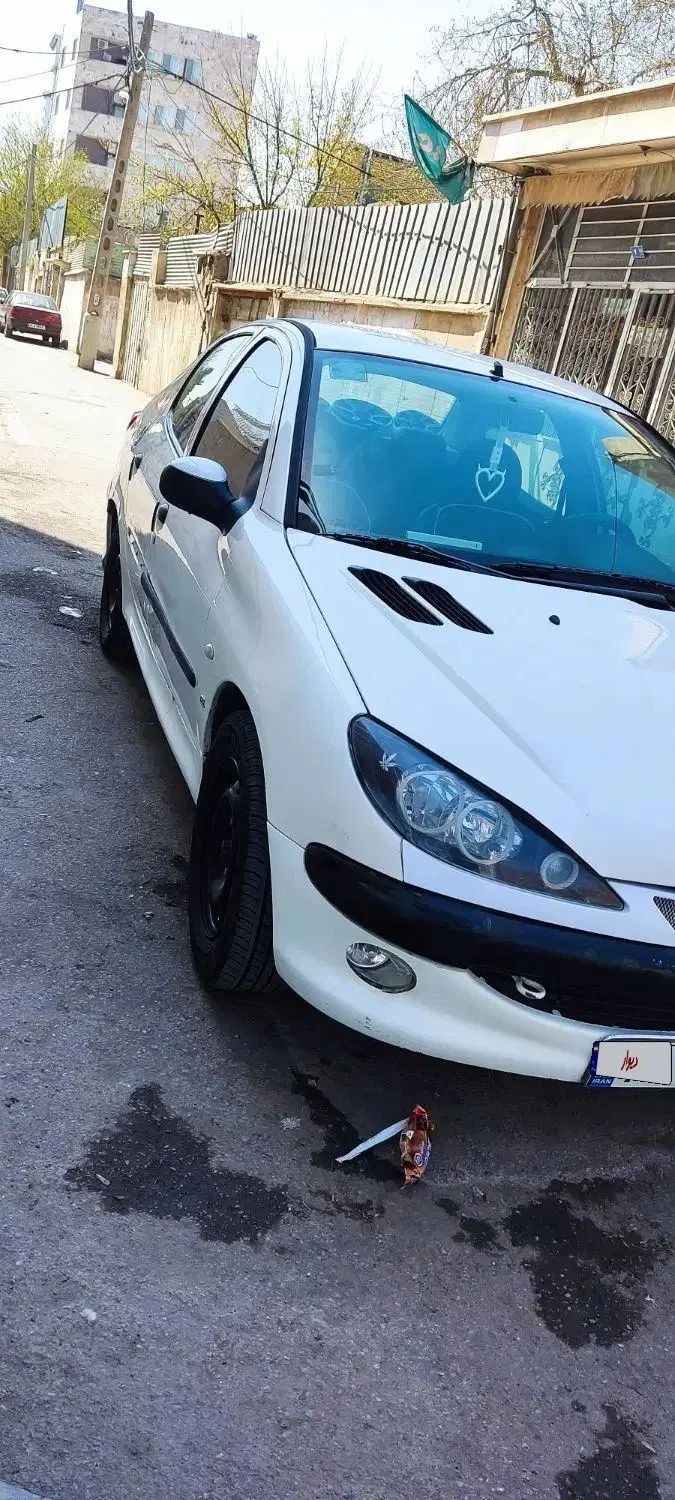 پژو ۲۰۶ صندوق دار v8 - 1392