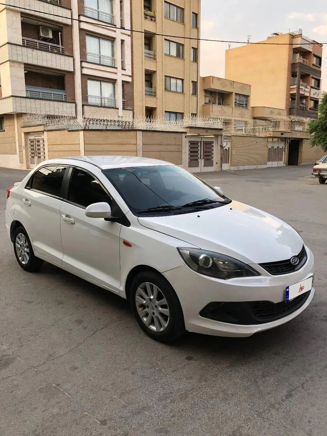 ام وی ام 315 صندوقدار اسپرت دنده‌ای - 1394