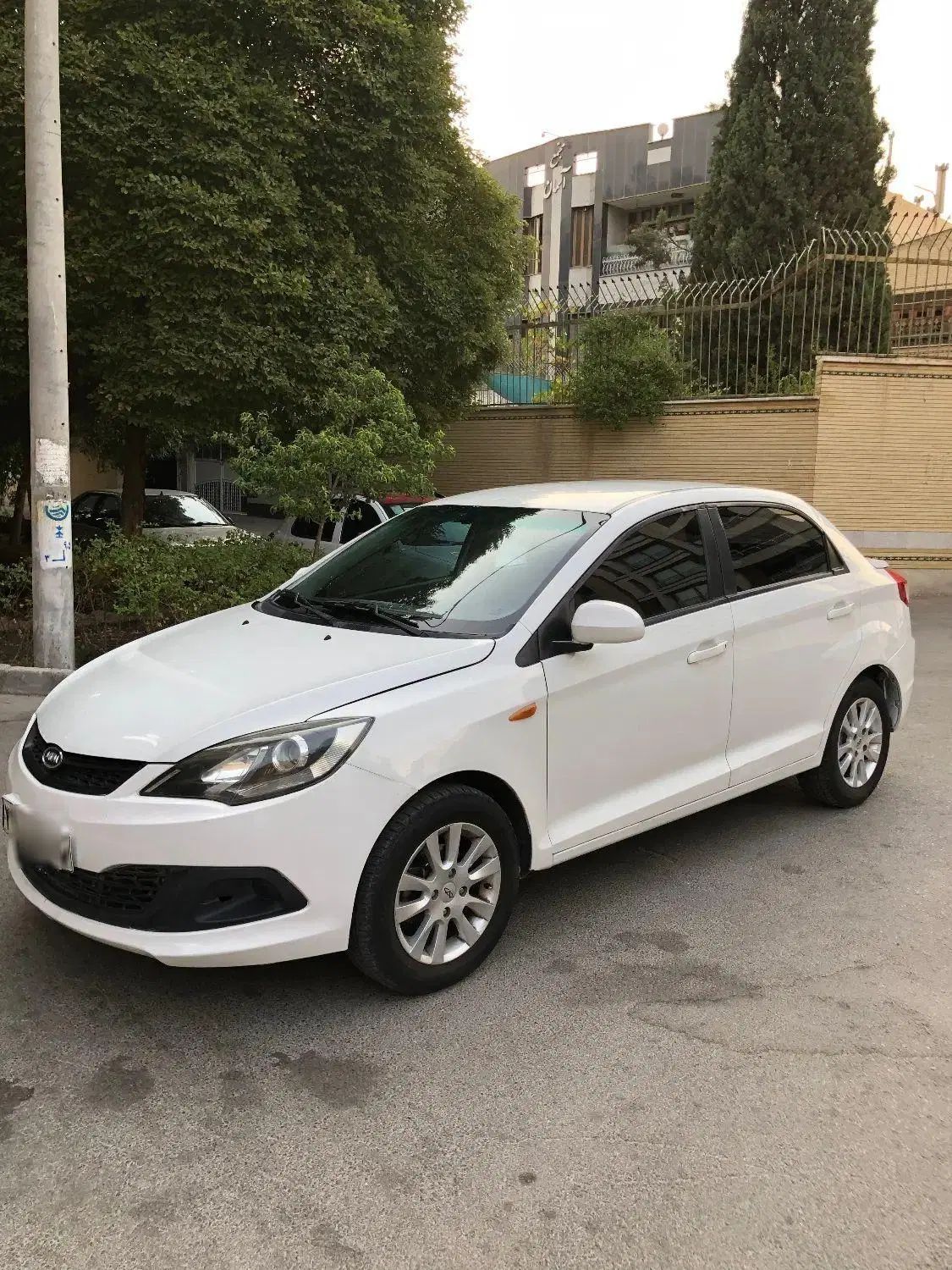 ام وی ام 315 صندوقدار اسپرت دنده‌ای - 1394