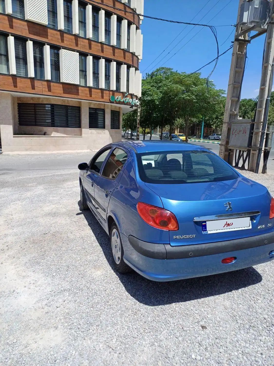 پژو ۲۰۶ صندوق دار v8 - 1395