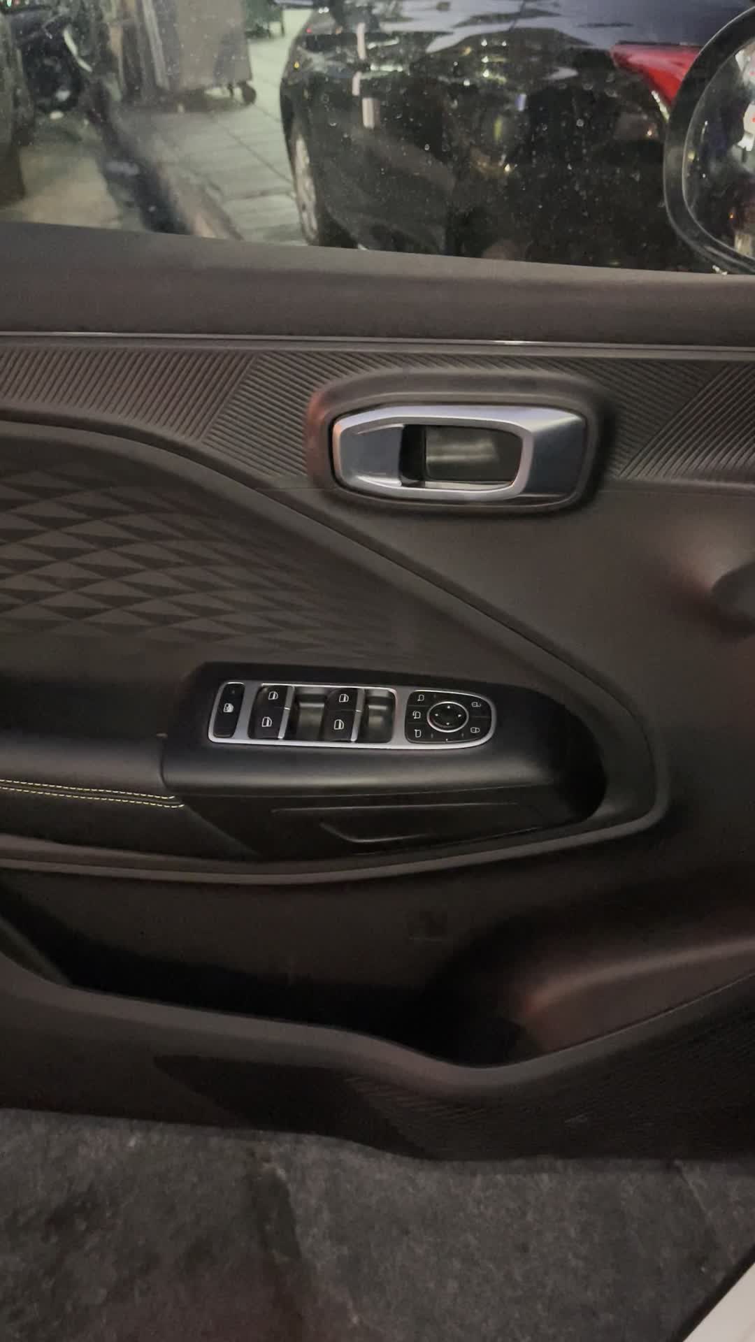ام وی ام X33 S اتوماتیک اسپرت فیس جدید - 1404