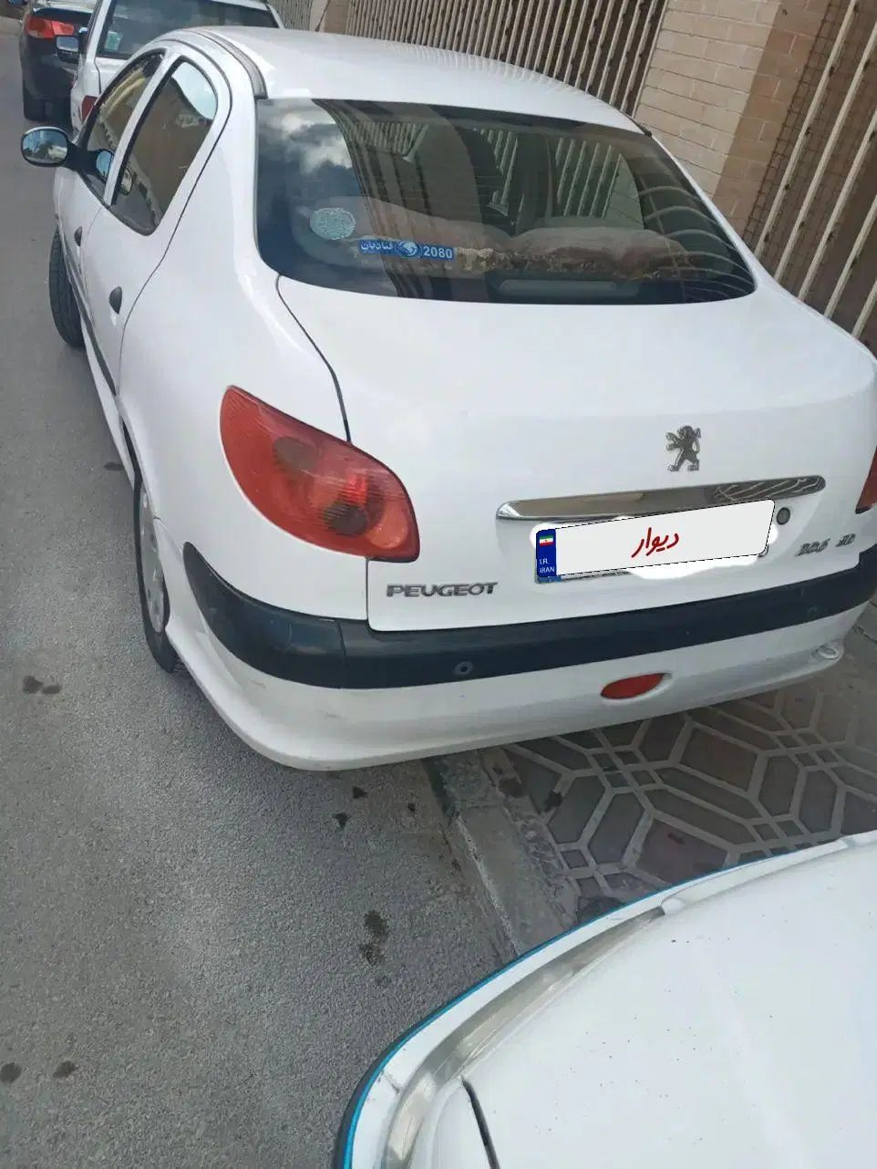 پژو ۲۰۶ صندوق دار v8 - 1396
