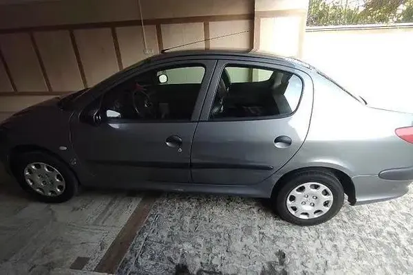 پژو ۲۰۶ صندوق دار v8 - 1395