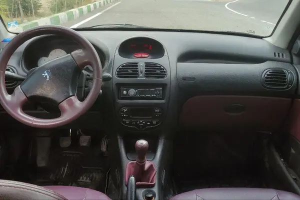 پژو ۲۰۶ صندوق دار v8 - 1395