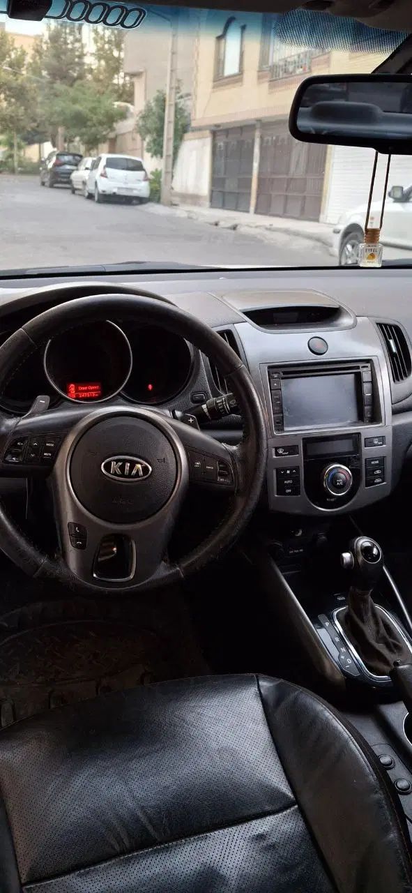 کیا سراتو 2.0 لیتر اتوماتیک GT لاین - 2011
