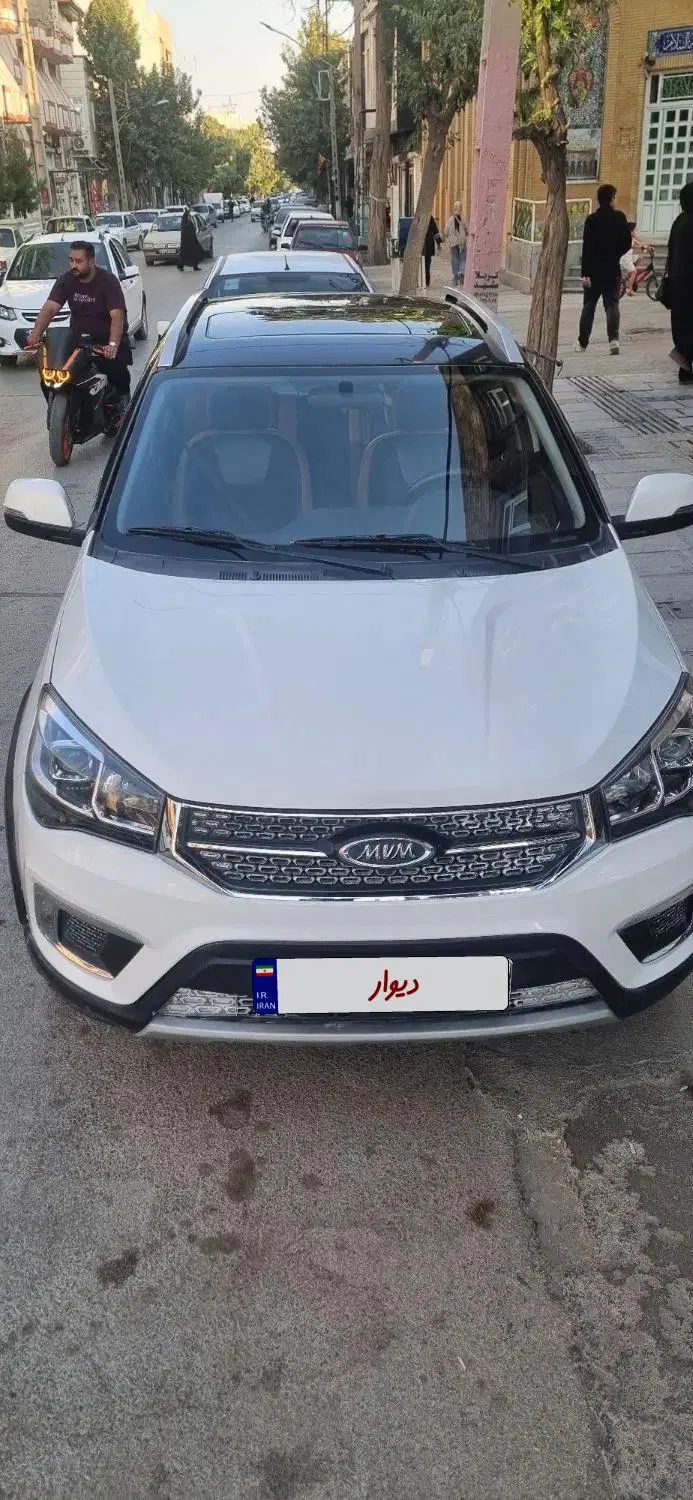 ام وی ام X22 دنده‌ای لاکچری - 1396