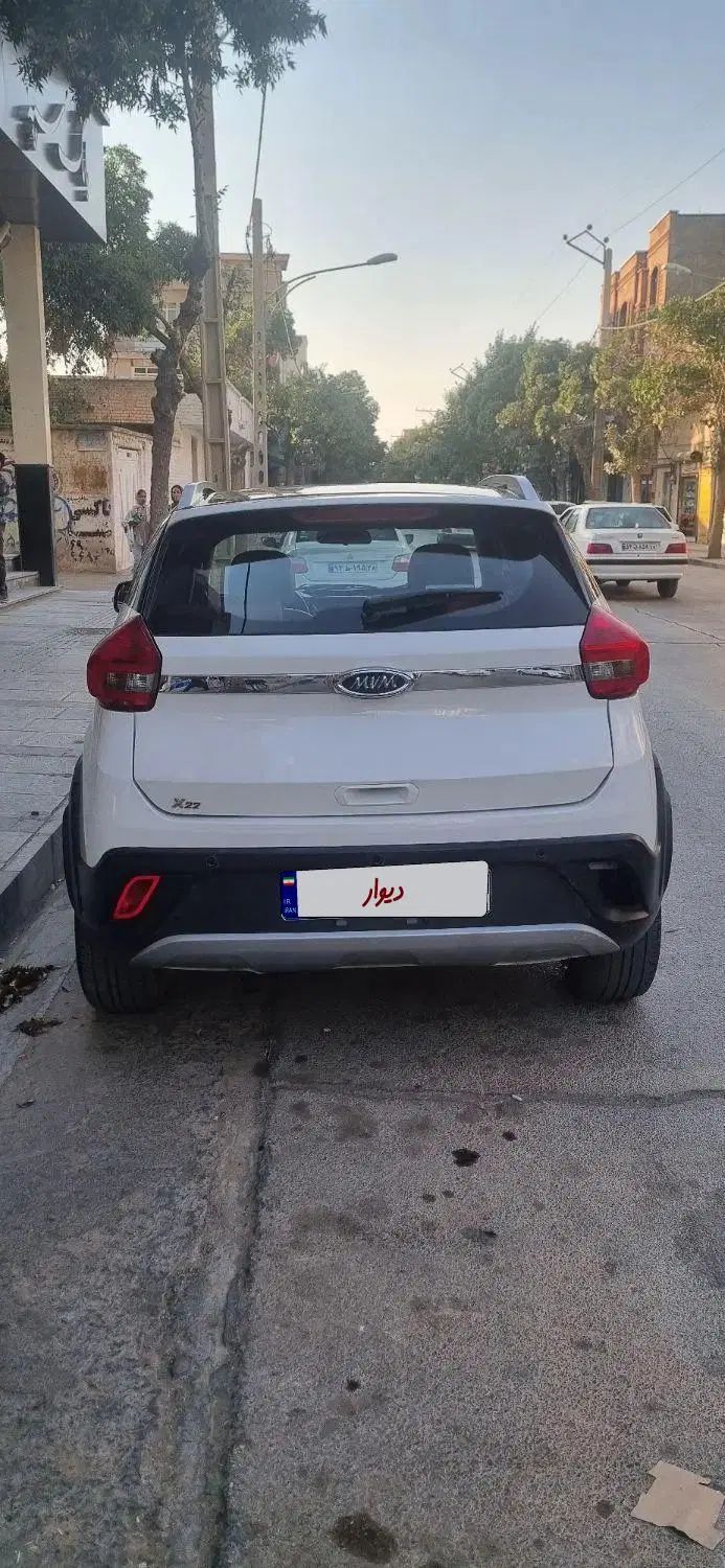 ام وی ام X22 دنده‌ای لاکچری - 1396