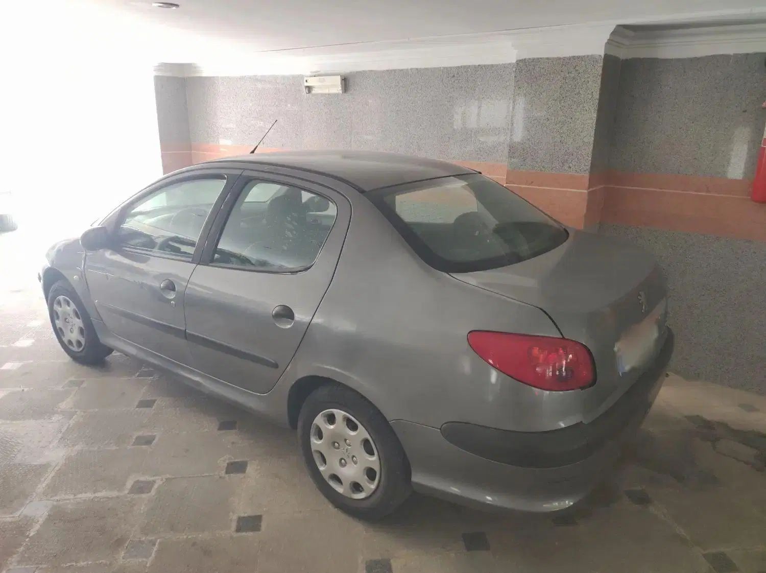 پژو ۲۰۶ صندوق دار v8 - 1386
