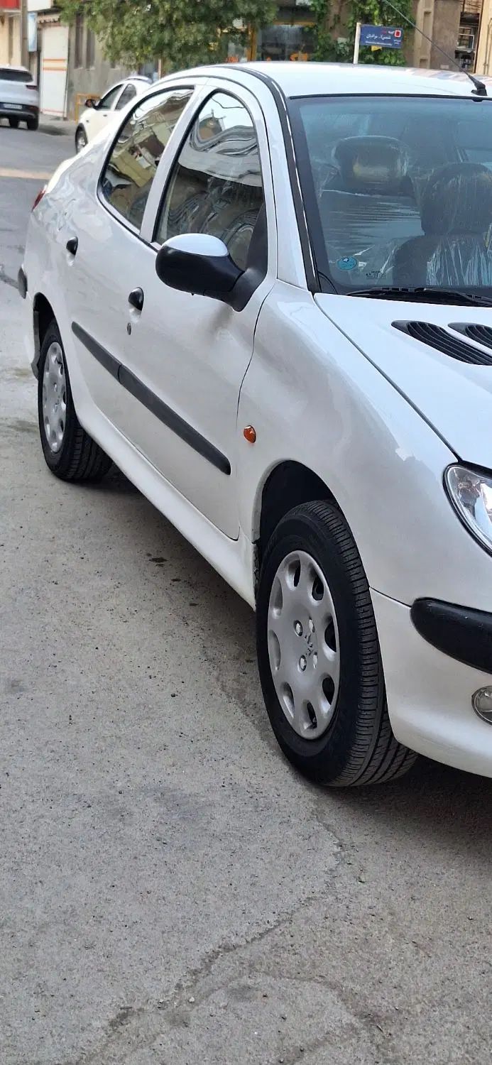 پژو ۲۰۶ صندوق دار v8 - 1393