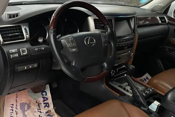 لکسوس LX 570 فول - 2013