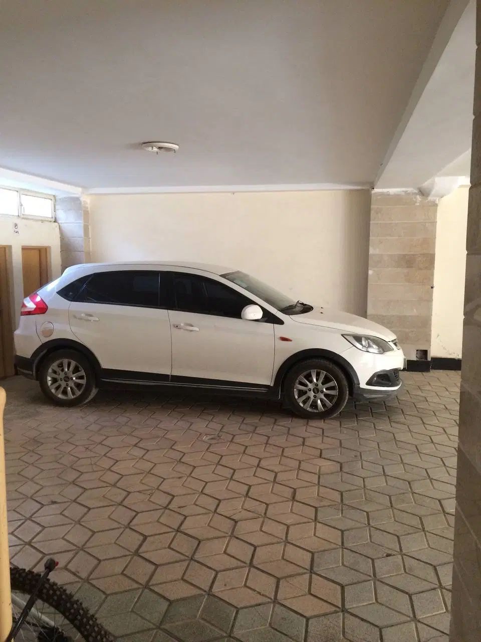 ام وی ام 315 هاچ بک ساده دنده ای - 1395