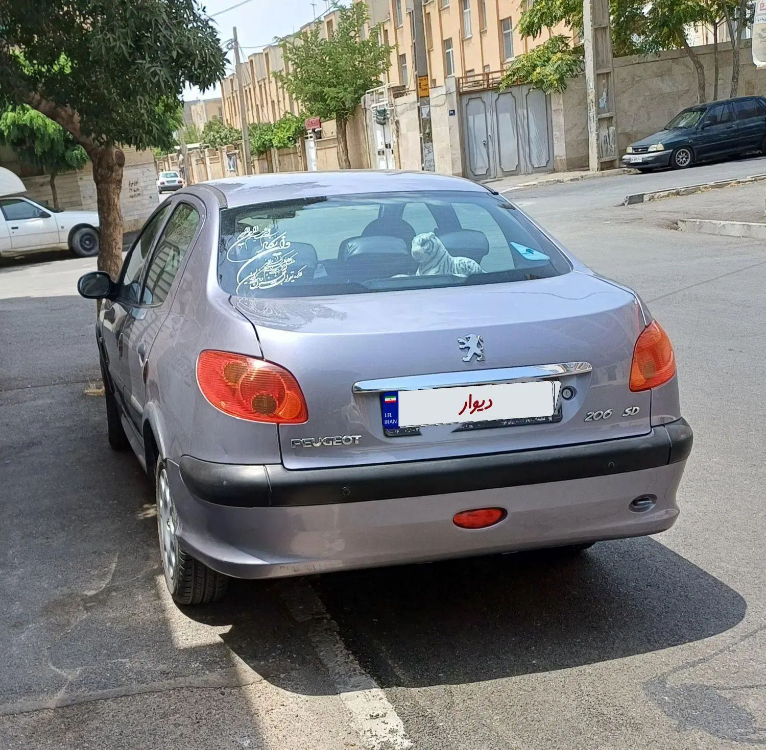 پژو ۲۰۶ صندوق دار v8 - 1394