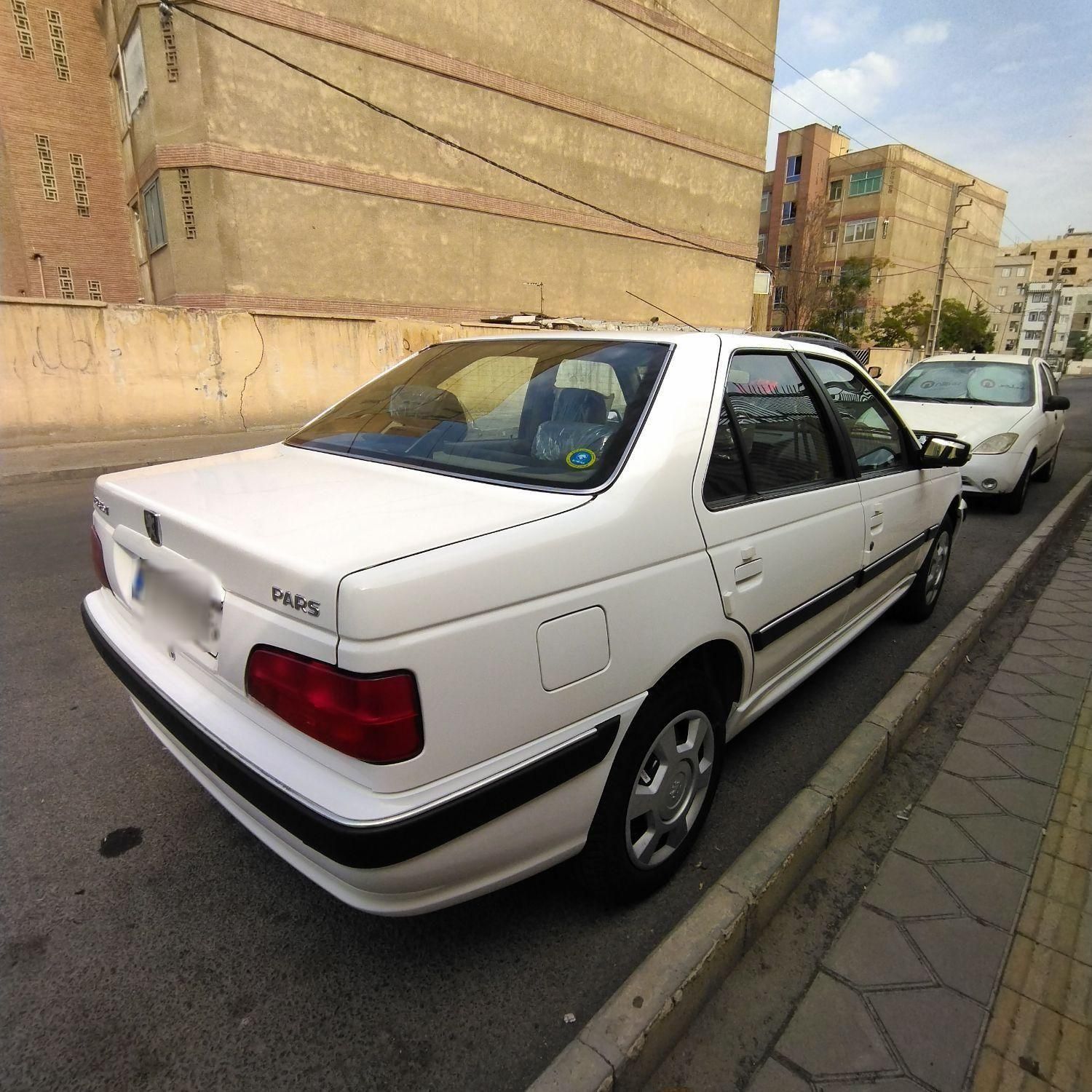 پژو پارس XU7P - 1403