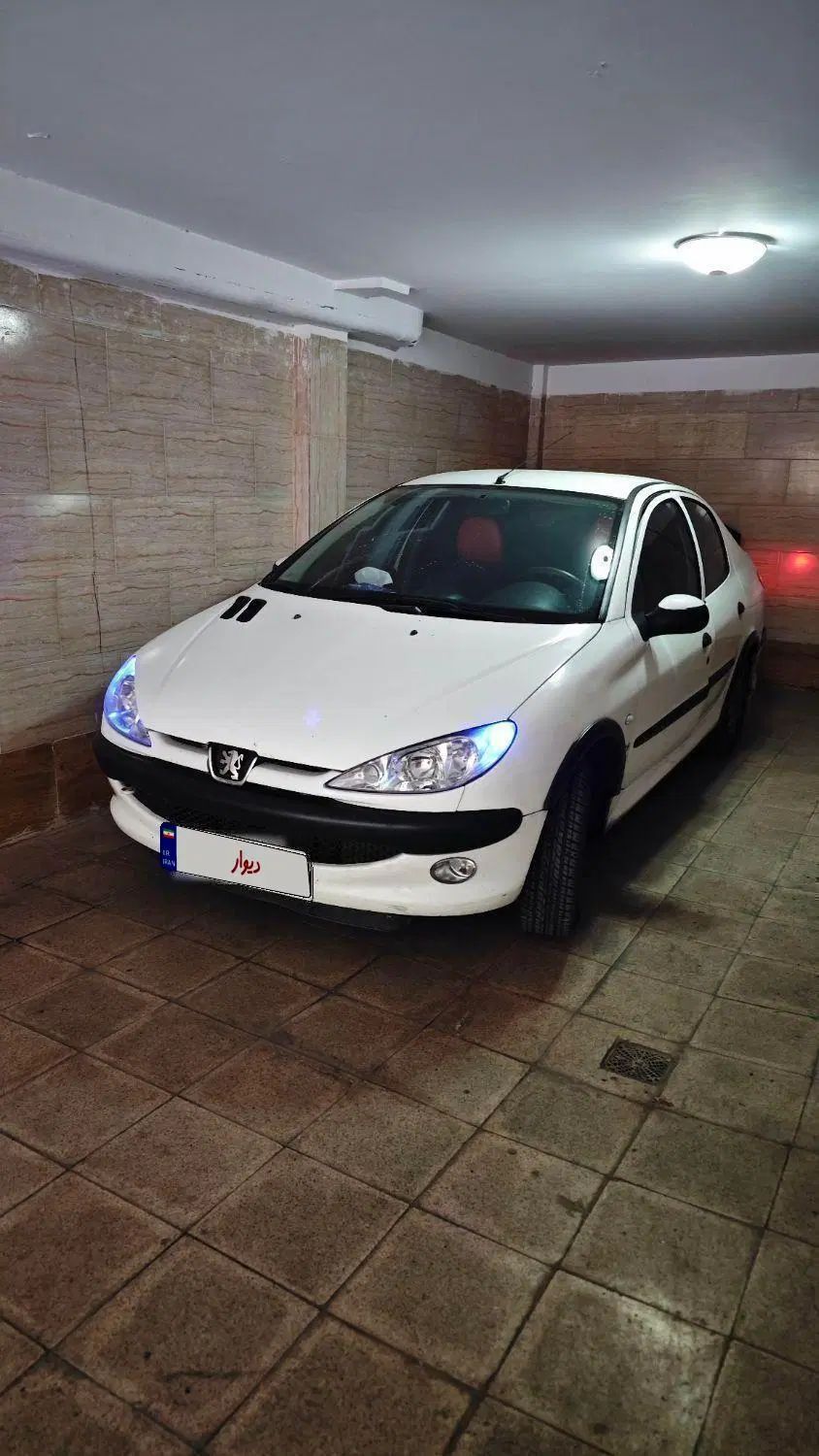 پژو ۲۰۶ صندوق دار v8 - 1394