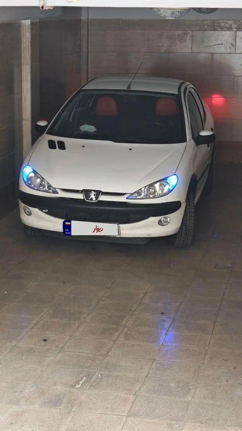 پژو ۲۰۶ صندوق دار v8 - 1394