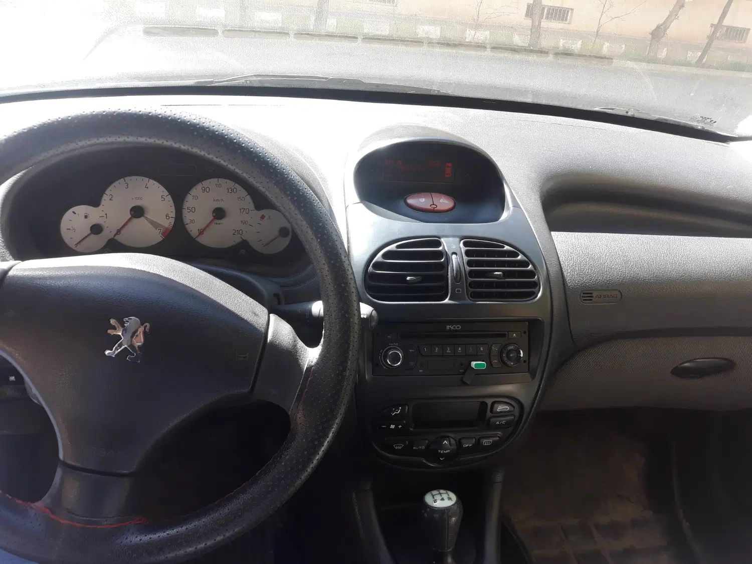 پژو ۲۰۶ صندوق دار v8 - 1394