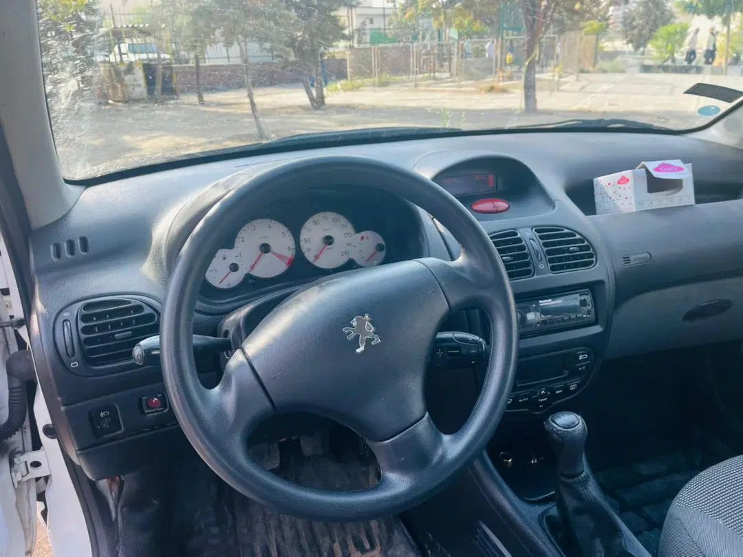 پژو ۲۰۶ صندوق دار v8 - 1396