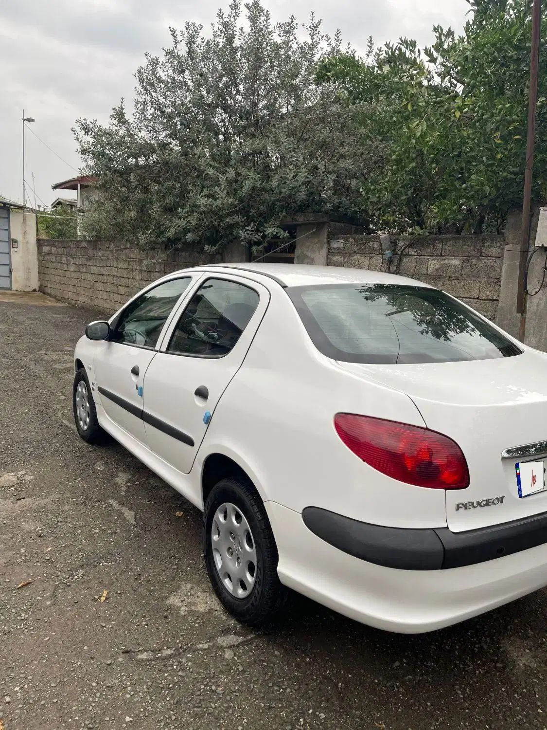 پژو ۲۰۶ صندوق دار v8 - 1397