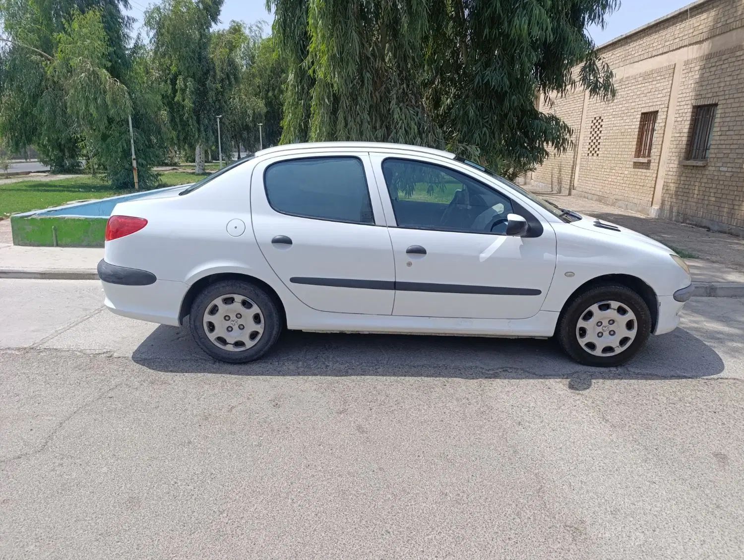 پژو ۲۰۶ صندوق دار v8 - 1396